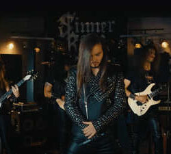 Sinner Rage videoclip de «Fire’s On»